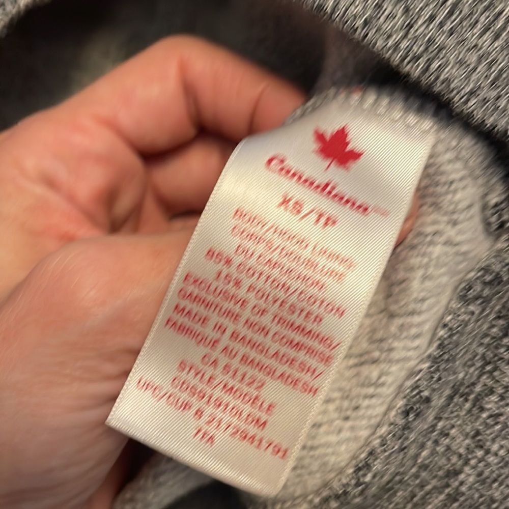 Canadiana sweatshirt Xsmall  - Picture 8 of 8